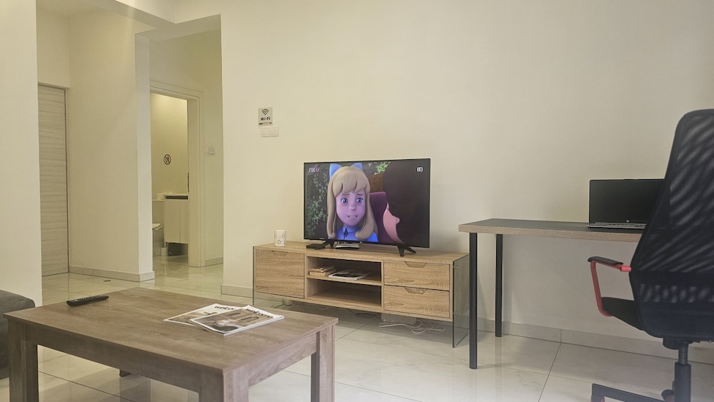 12 LCA - Stay Finibreeze Apartment