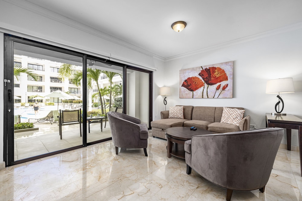 Palm Aruba Condos
