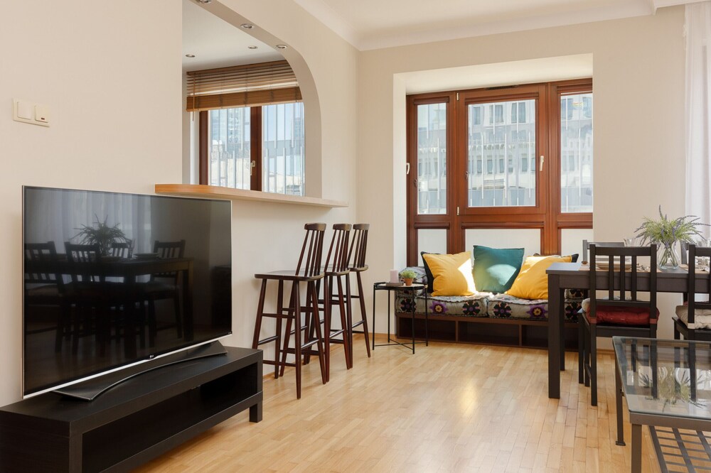 Apartment Center of Warsaw by Renters view 2