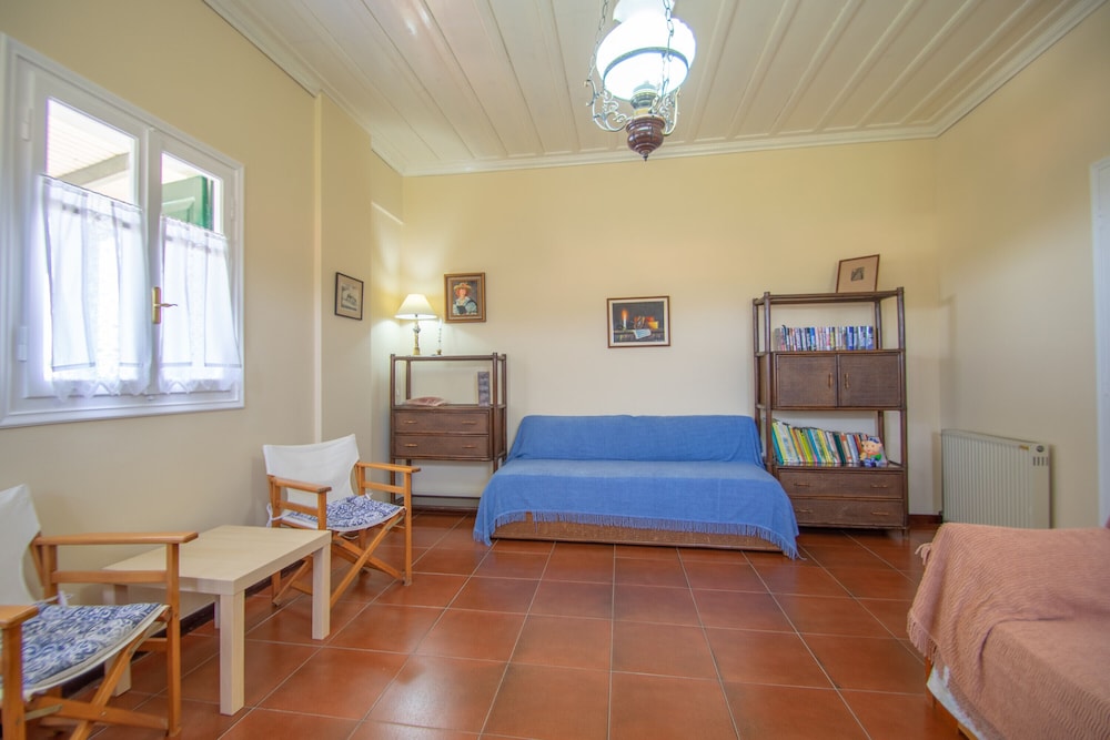 Casa Tsounis view 5