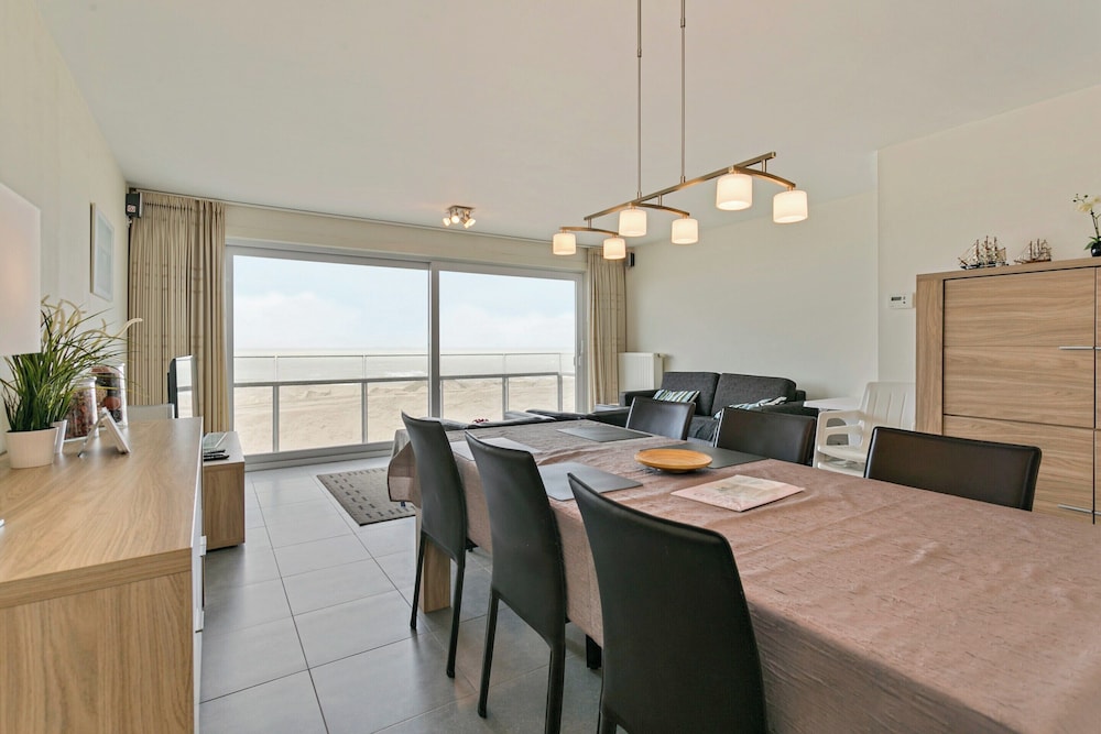 Flat in Blankenberge With Ocean Views