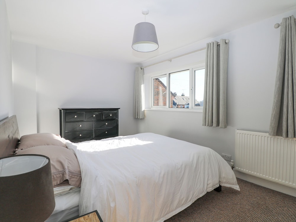 7 Daltons Place