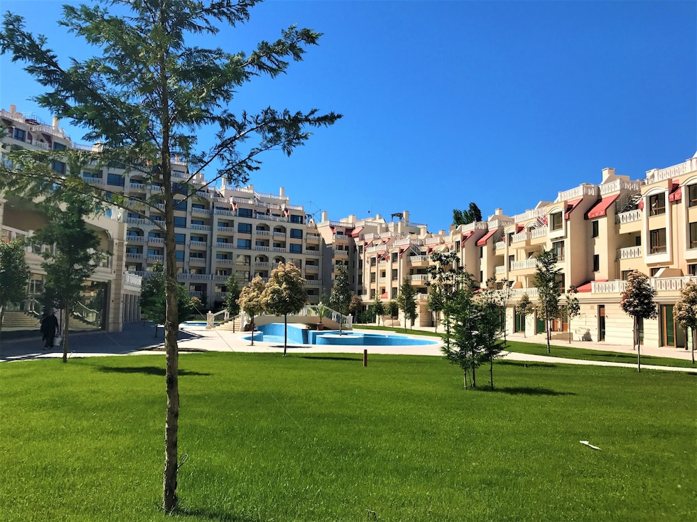 Waterfront Sea Star 2 bedroom Apartment
