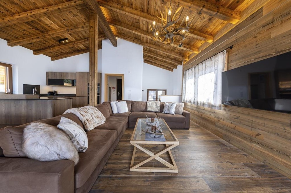 Chalet in Neukirchen 100 m ski Lift