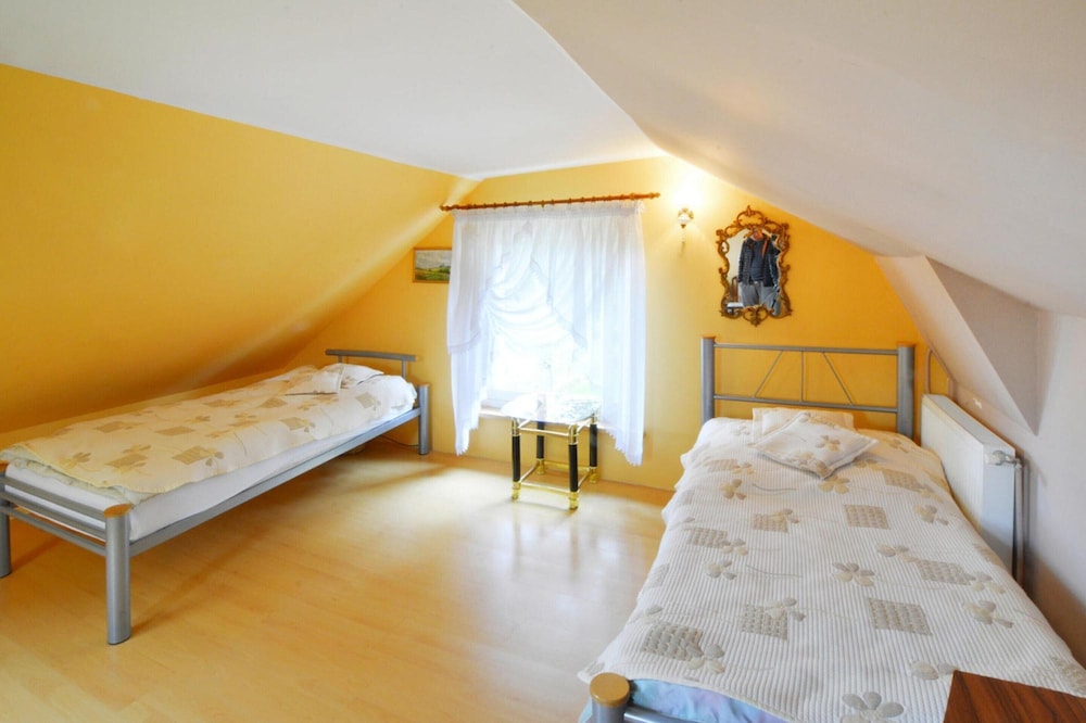 Spacious Cottage, Idyllic Right on the Lake, Spore view 3
