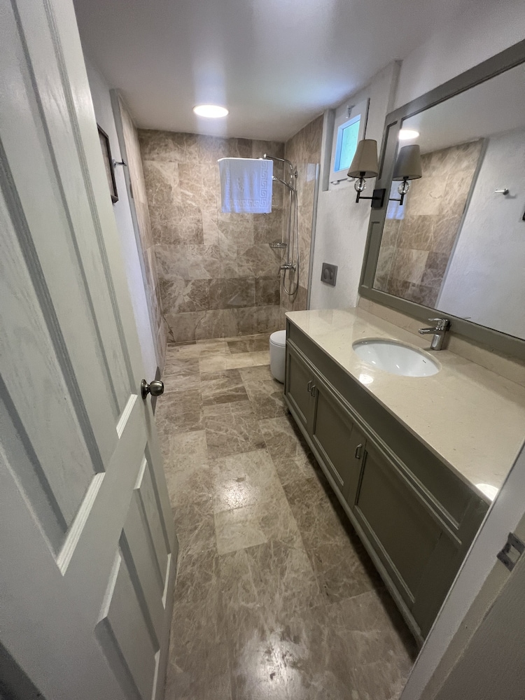 Layla Gocek - Yetişkinlere Özel - Image 49