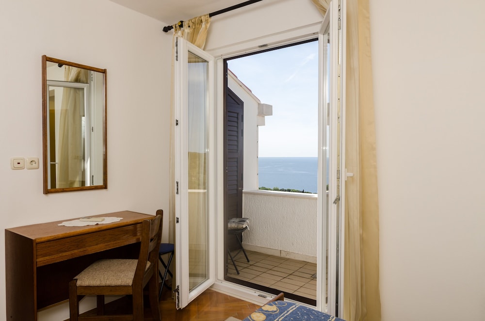 Guesthouse Moretić