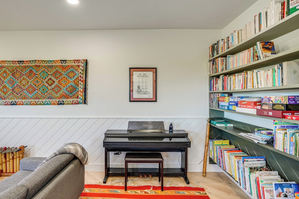 3 Mi Windham Mtn Club: Family Home w/ Yard