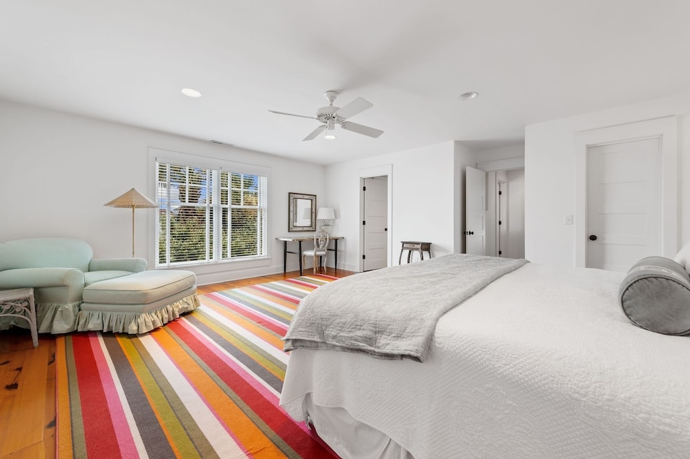 Pawleys Island Vacations - Stunning Oceanfront Beach House, Where The Beauty Of Nature Meets Luxury Living 4 Bedroom Home by RedAwning - Property Image 3