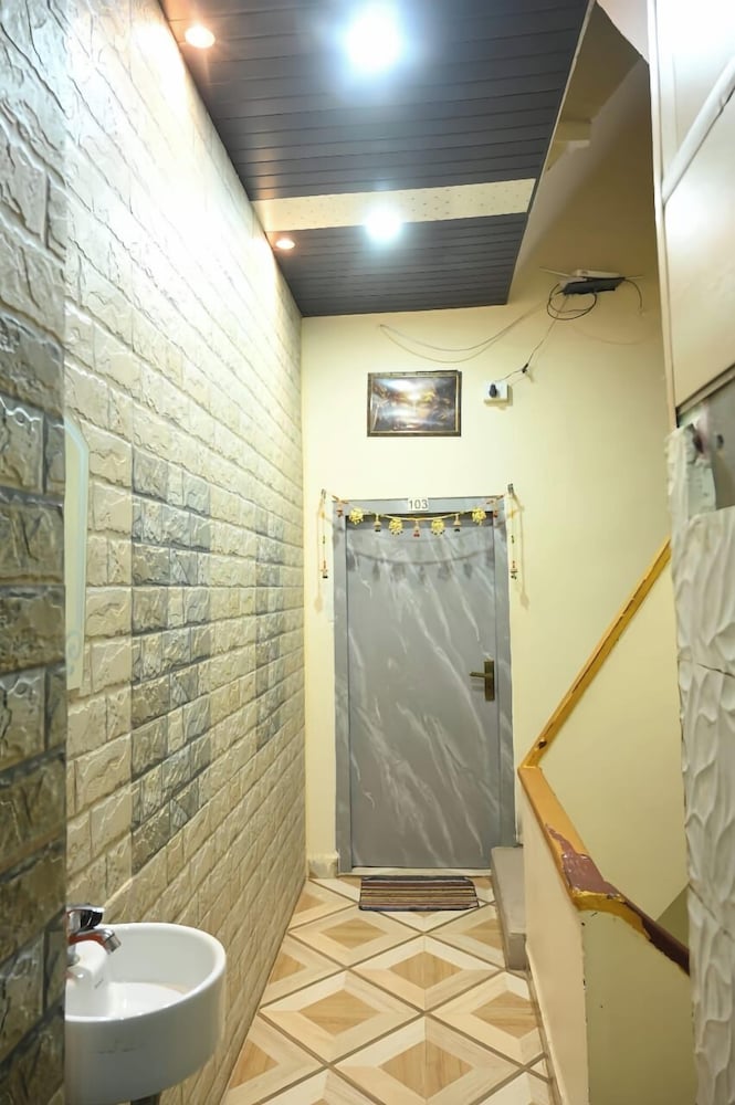 GOPINATH .P GUEST HOUSE