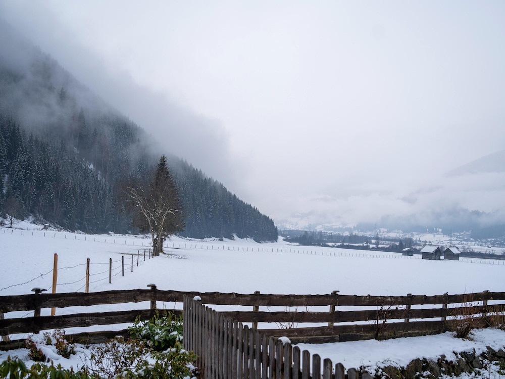 Garden Apartment Near Wildkogel Ski-lift