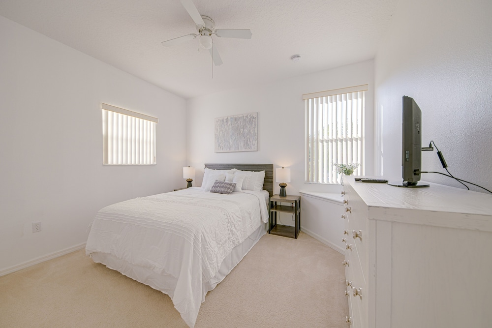 Disney Galactic Retreat 5 Bedroom Home by Redawning view 5