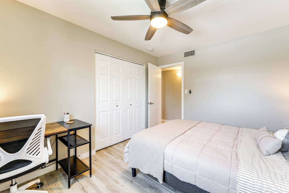 2 Mi to Old Town Scottsdale: Unit w/ Fenced Yard!