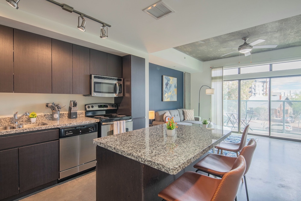 ROVE LIVING/KL - Roosevelt Point