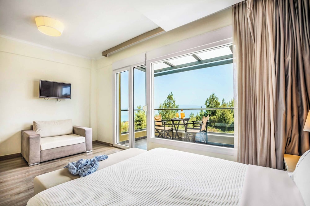 Sunny Spa Villa