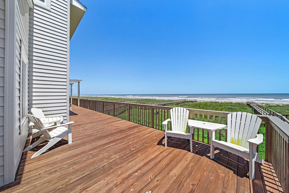 Sandcastle by Ryson Vacation Rentals