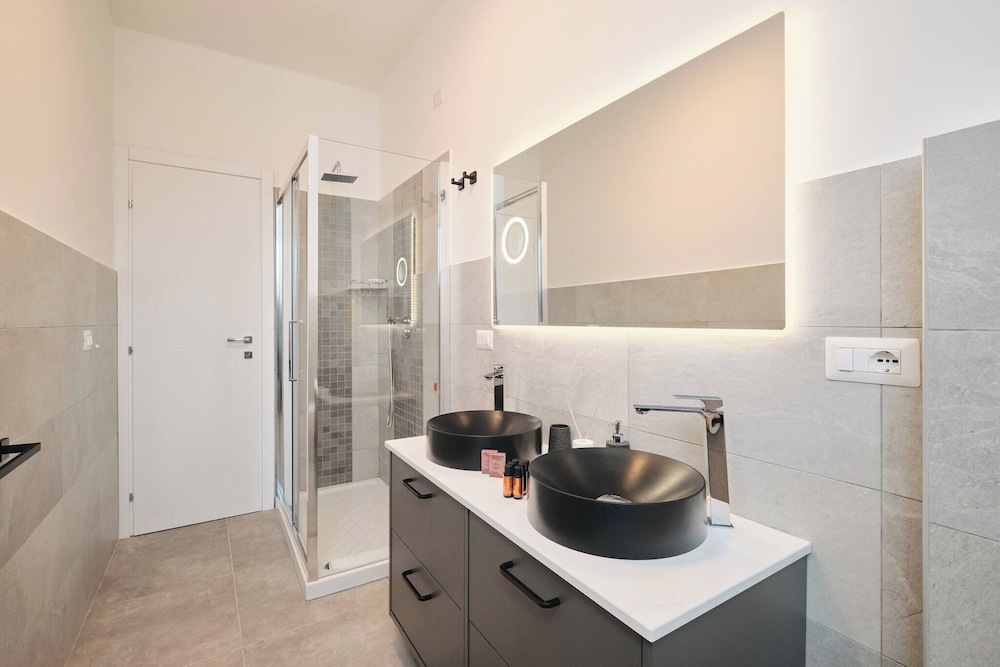 Colosseo-san Giovanni, New Apartment Wi-fi & A-C