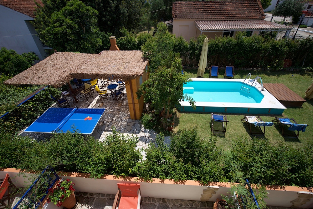 Kalypso Studios & Apartments