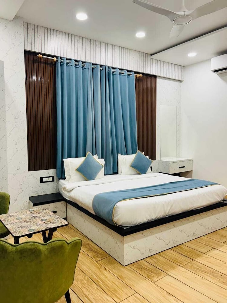 Hotel Govind Residency