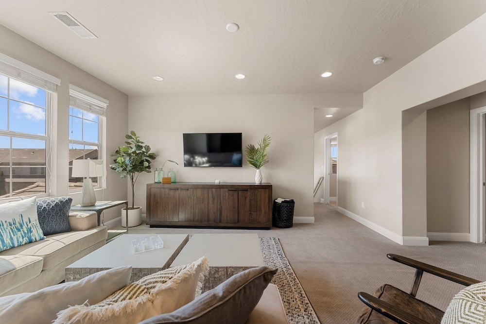 Desert Serenity 4 Bedroom Townhouse