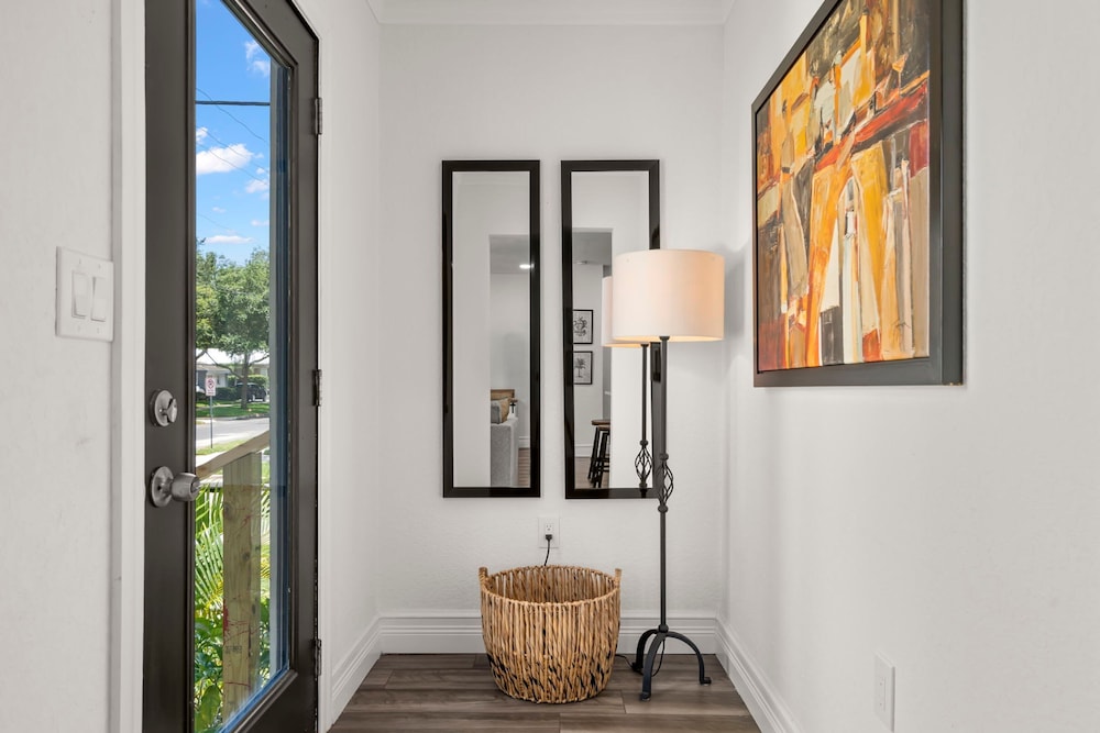 NEW Soho Oasis - Stunning Home In Heart of Soho view 2