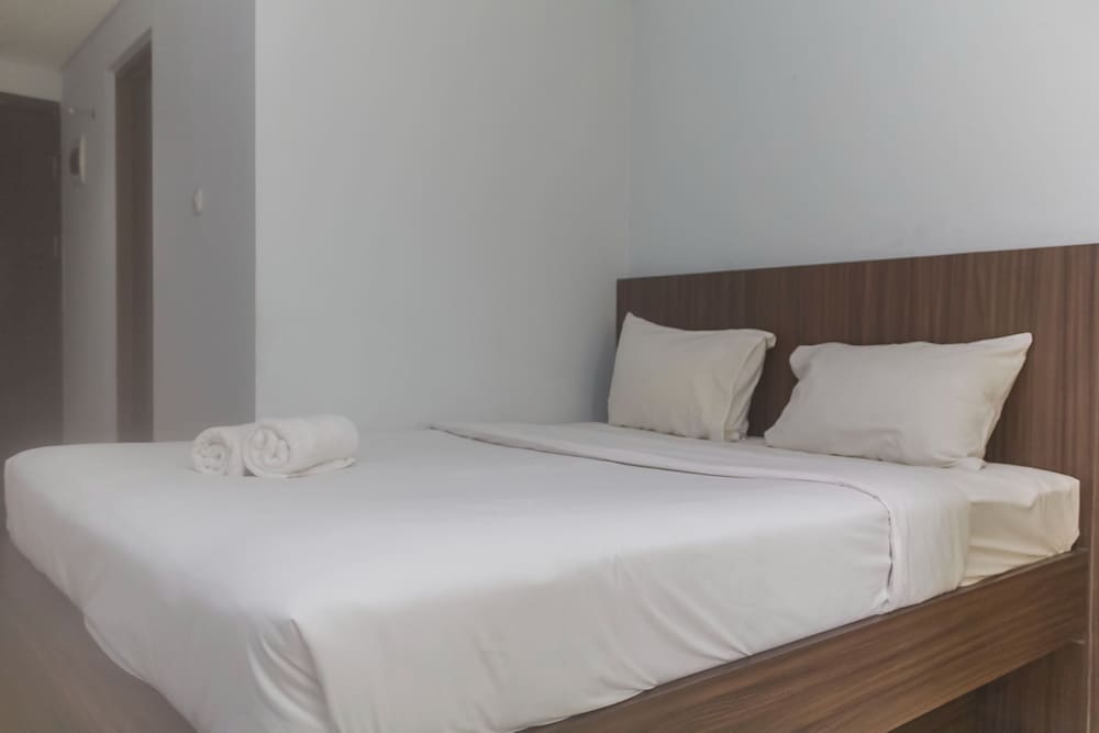 Homey And Comfort Studio At The Enviro Apartment view 2