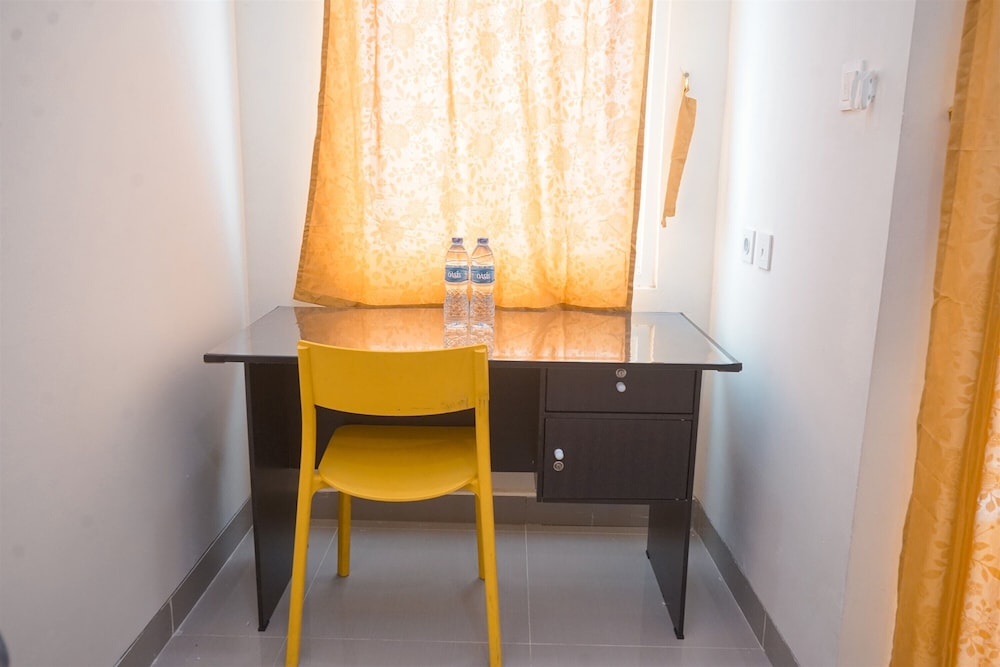 Convenient Studio Apartment At B Residence