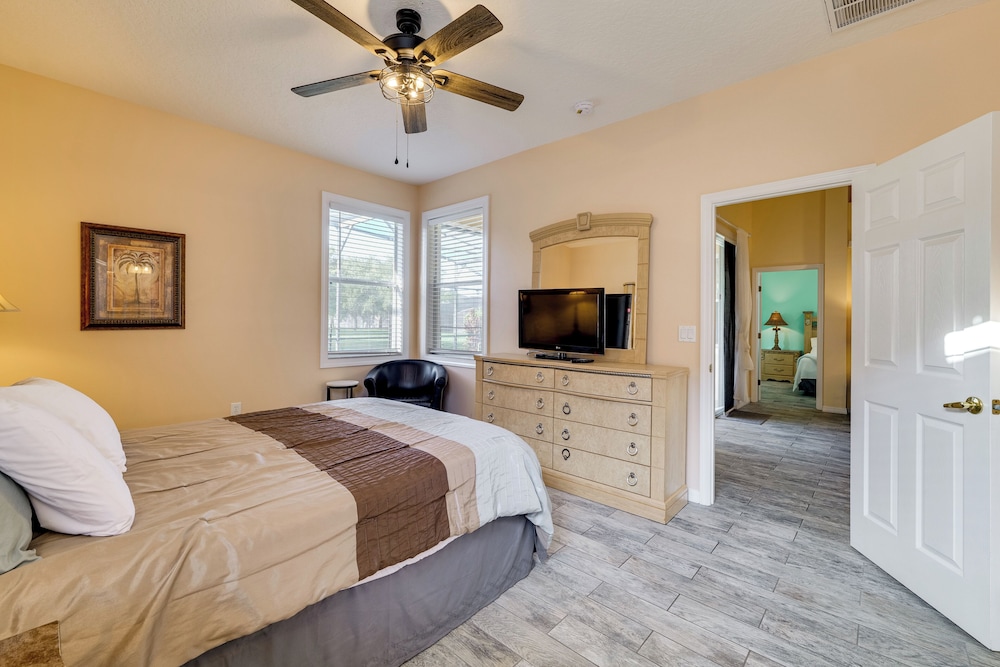 Lake Access & Lanai: Haines City Family Home!