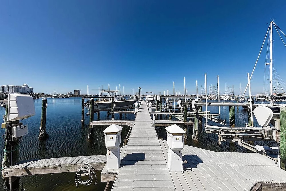 South Harbour 12E