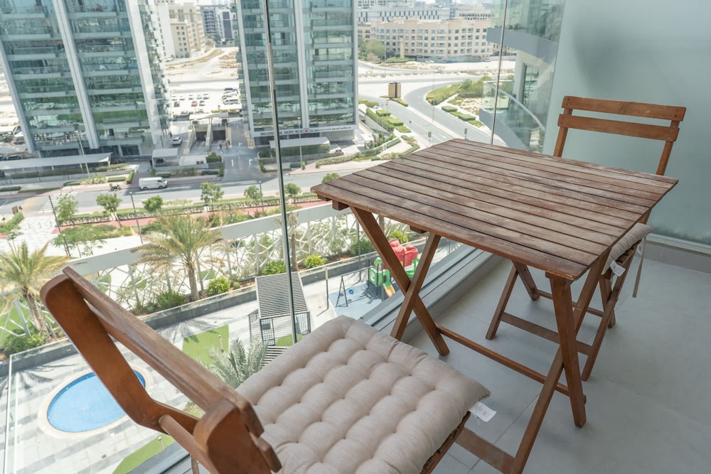 An Oasis in Bella Rose and Sleeps 2