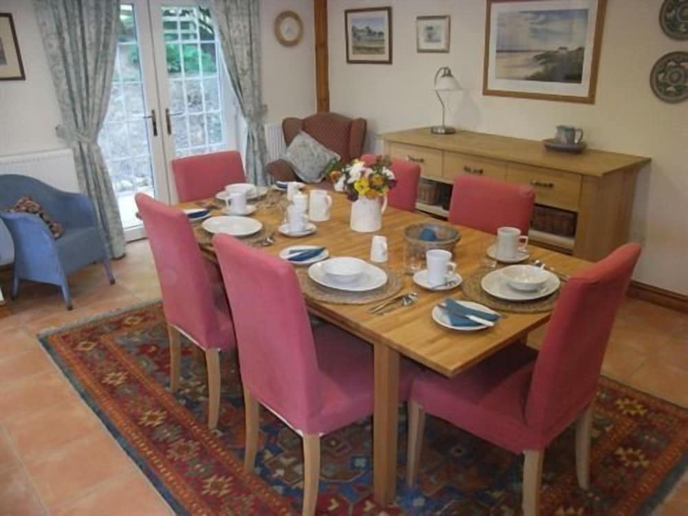 Wallace Lane Farm - Farm Home view 4