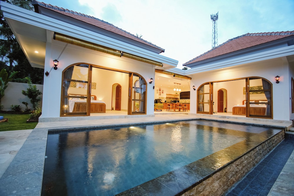 Bukti Garden Villa