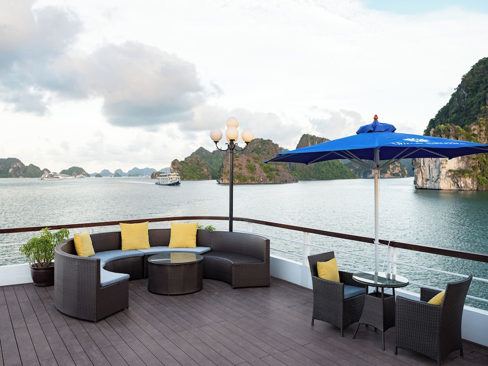 Rosa Boutique Cruise