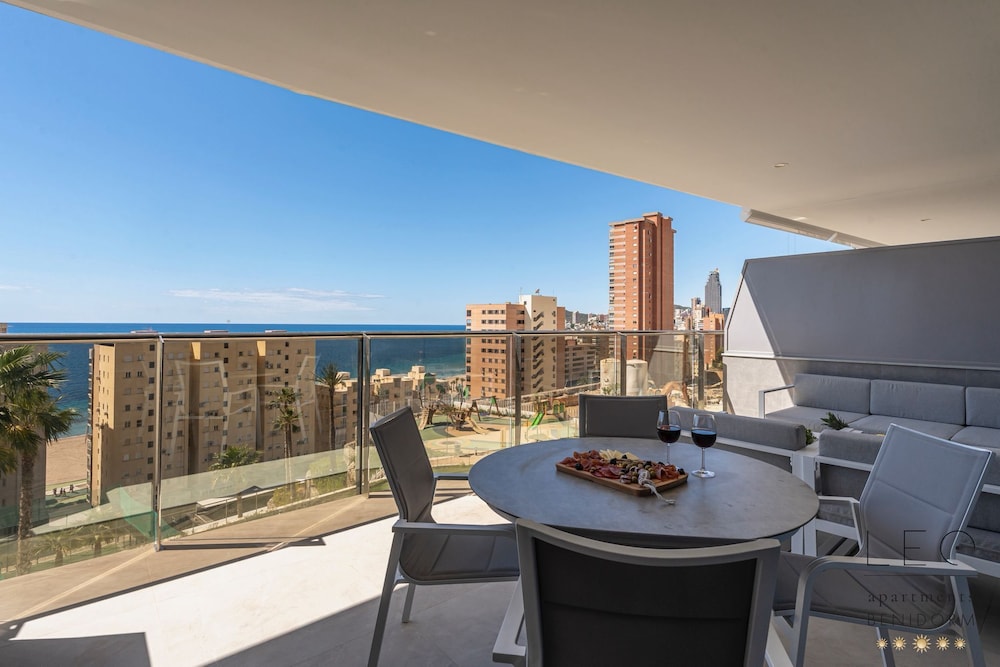 Sunset Cliffs Residence