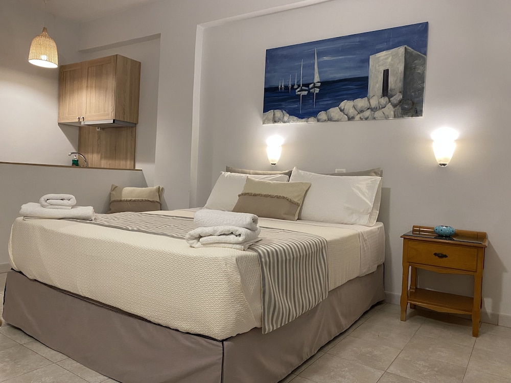 Dedes Apartments