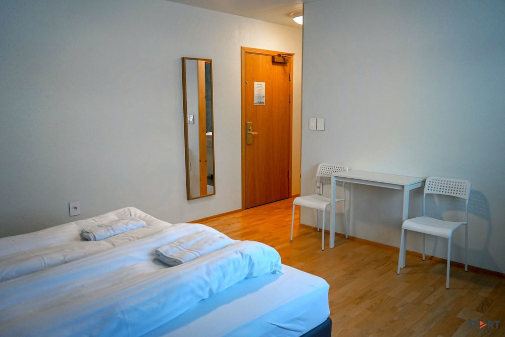 Start Hostel