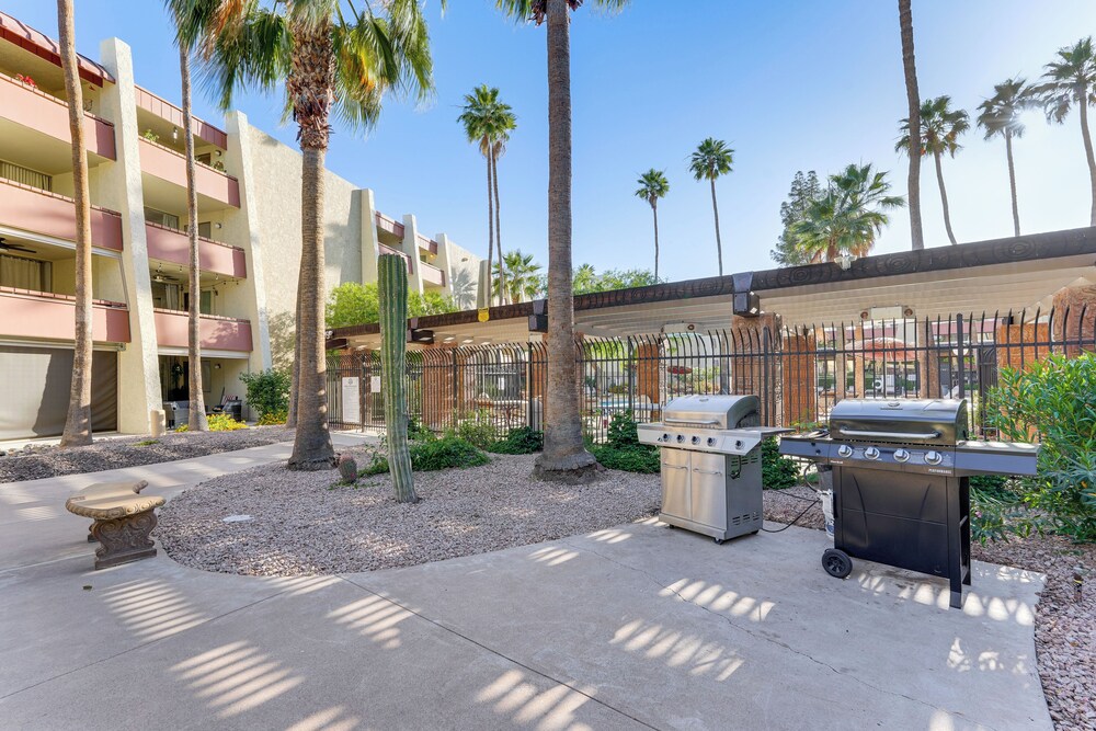 < 1 Mi to Old Town: Scottsdale Condo w/ Balcony