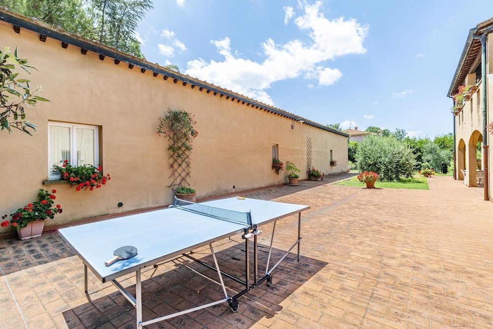 Limone Family Apt With Pool Near Volterr view 3