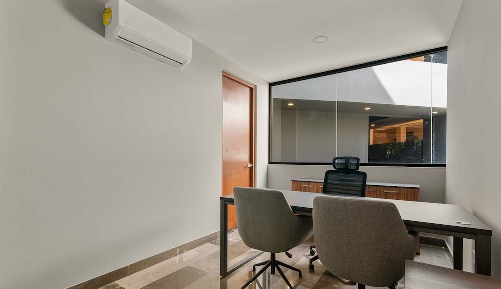 Modern 1 Bedroom Apartment With Luxury Amenities at Paramar Black by Waves