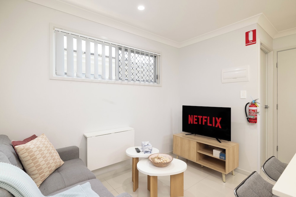 Smart Suites Self Check-in Apartments - 39 Freney