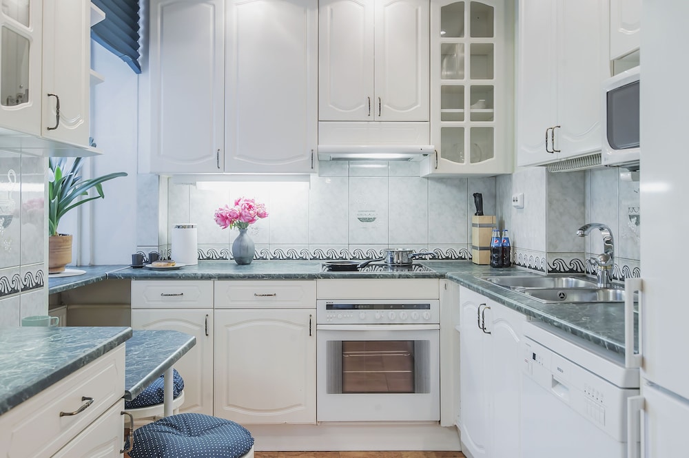 GM Apartment Staropimenovskiy 16