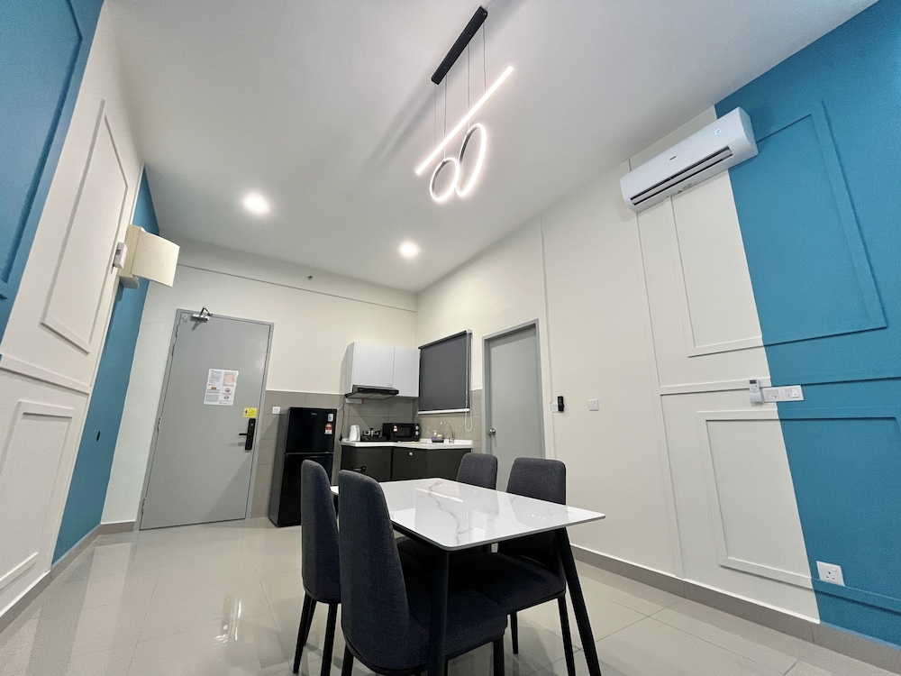 Amber Cove Melaka by Manhattan Group