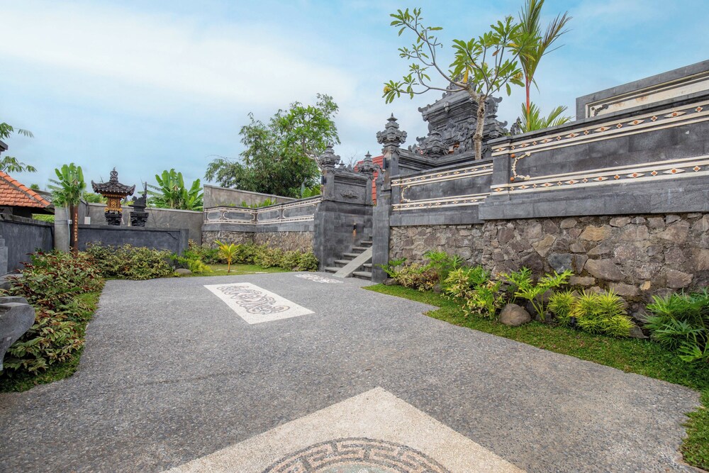 Puri Arsa Bali