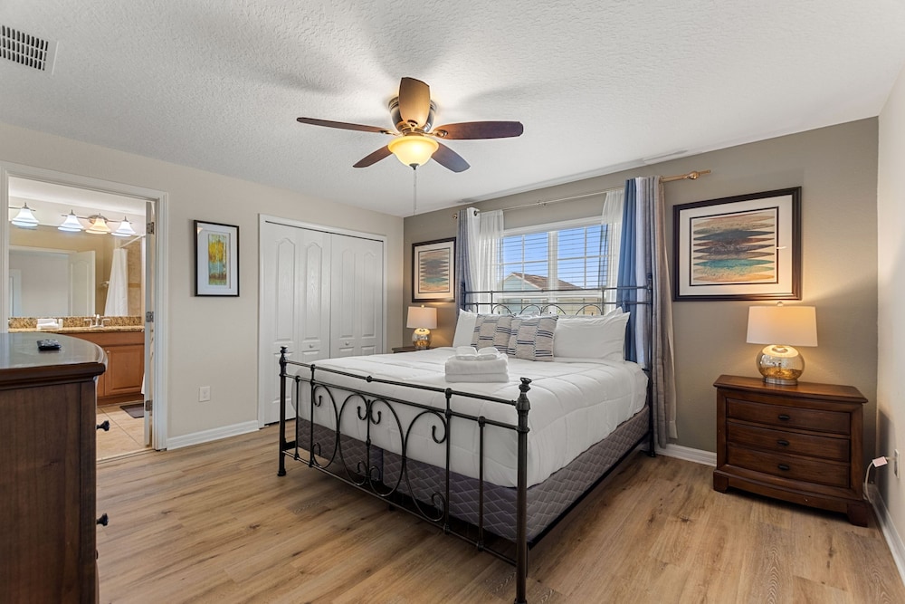 Sunny Paradise Retreat At Paradise Palms By Shine Villas 4 Bedroom Townhouse