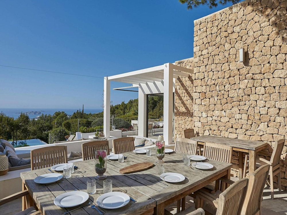 Holiday Home With Central Heating