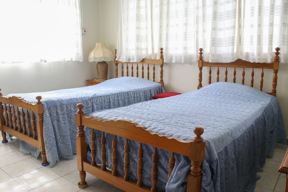 Rica Vista Beach Cottages view 2