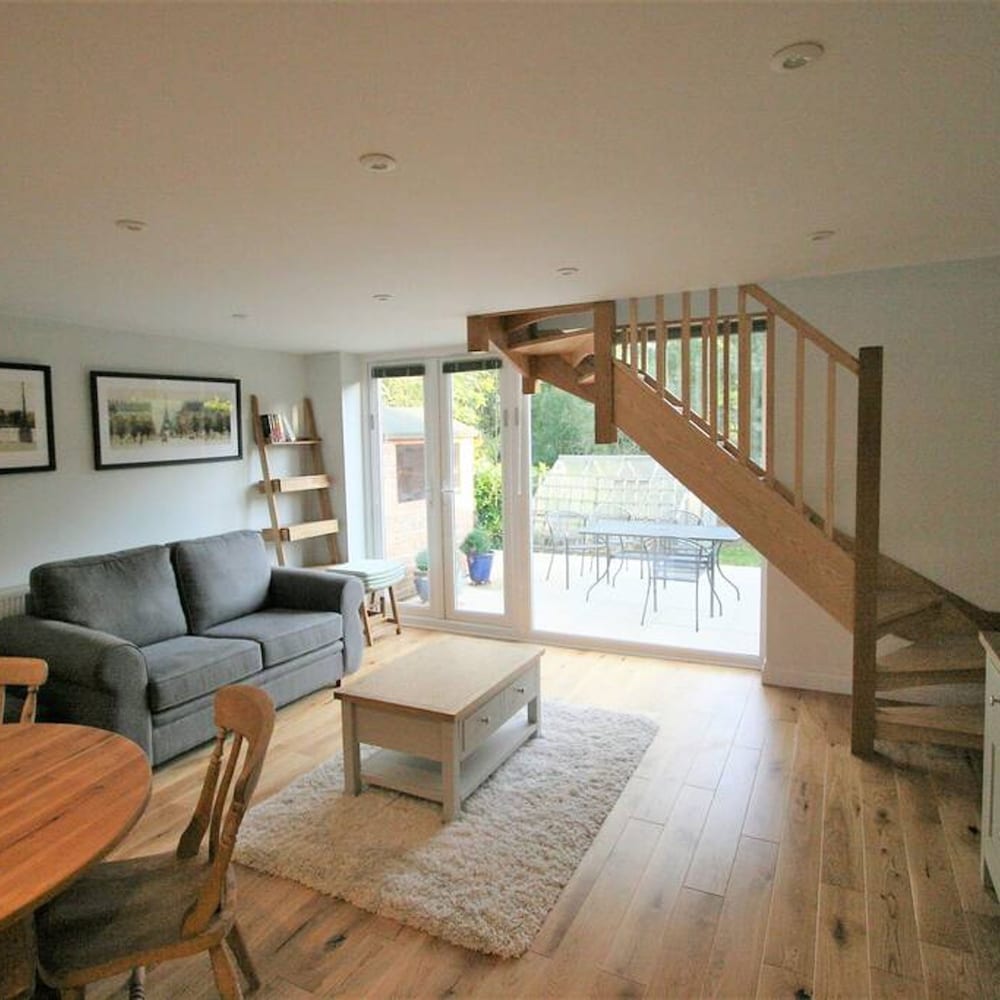 Countryside Annexe Near Goodwood view 4