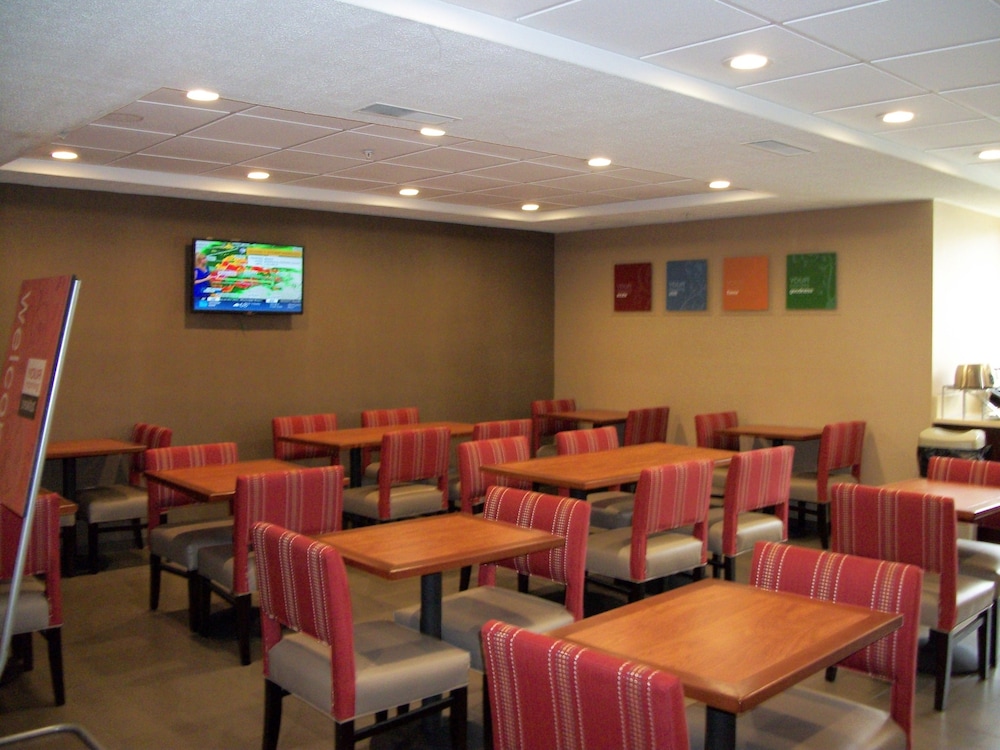 Dover Vacations - Comfort Suites Dover - Property Image 15