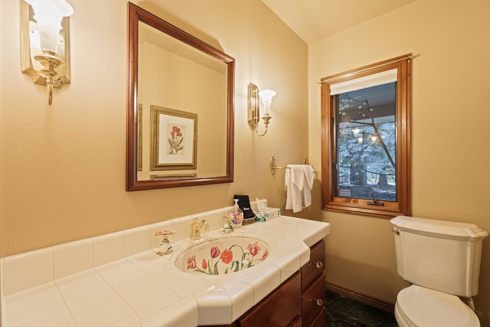 Winners Circle 30 5 Bedroom Home