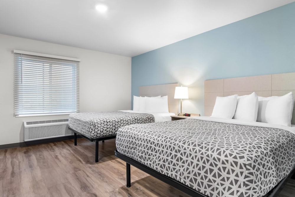 Woodspring Suites Elkhart